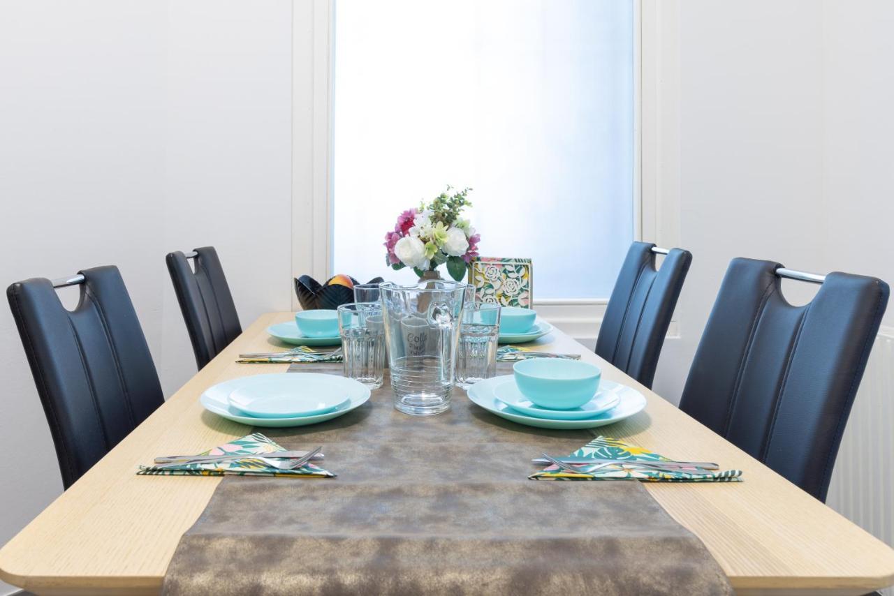 Yeshello Vienna Central Station Apartment Bagian luar foto