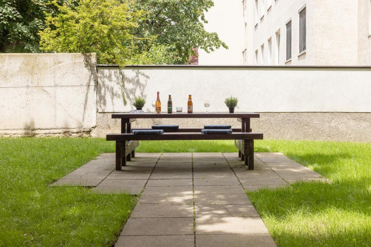Yeshello Vienna Central Station Apartment Bagian luar foto